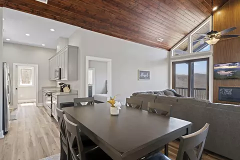 Dining - 534 Preservation Trl, Sylva, NC 28779 photo 2 of 3