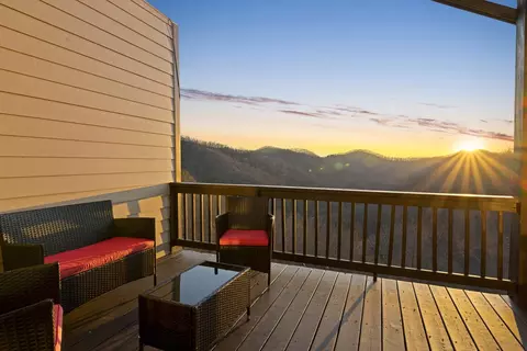 Exterior - 534 Preservation Trl, Sylva, NC 28779 photo 2 of 12