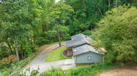 Exterior - 95 Parkview Ln, Franklin, NC 28734 photo 4 of 14