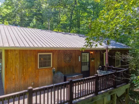 116 Keepsake Ln, Whittier, NC 28789