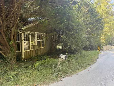 Exterior - 2794 E Fork Rd, Sylva, NC 28779 photo 6 of 12