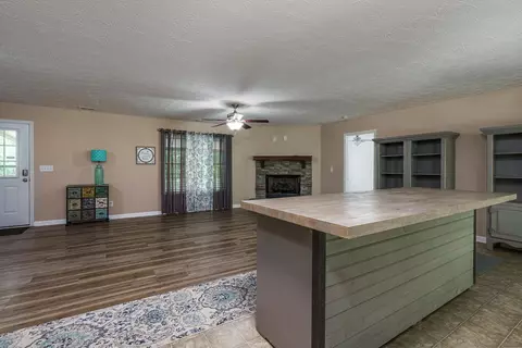 Living - 168 Lilac Trl, Murphy, NC 28906 photo 3 of 5