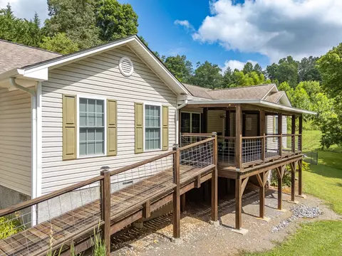 Exterior - 168 Lilac Trl, Murphy, NC 28906 photo 4 of 20