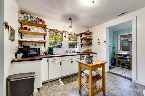 Kitchen - 152 Mills Branch Rd, Sylva, NC 28779 photo 4 of 4