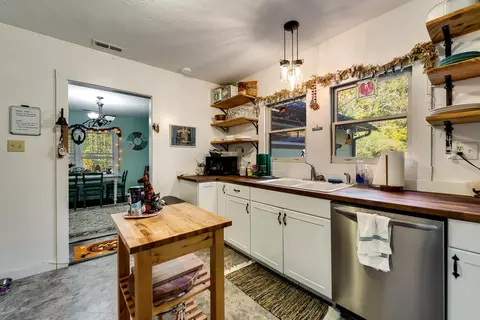 Kitchen - 152 Mills Branch Rd, Sylva, NC 28779 photo 1 of 4