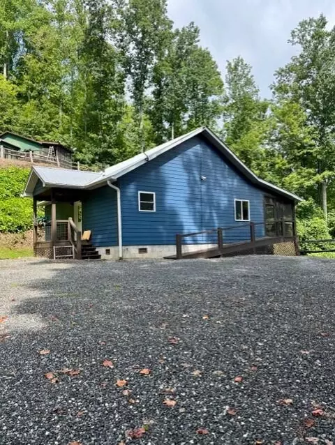 903 Minerals Springs Rd, Bryson City, NC 28713