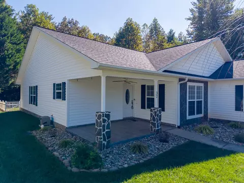 Exterior - 32 Coventry Cir E, Franklin, NC 28734 photo 17 of 22