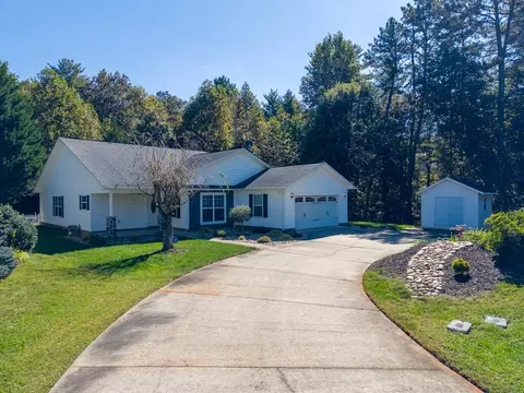 Exterior - 32 Coventry Cir E, Franklin, NC 28734 photo 15 of 22