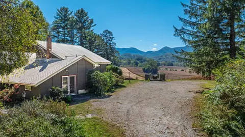 468 Valley, Franklin, NC 28734