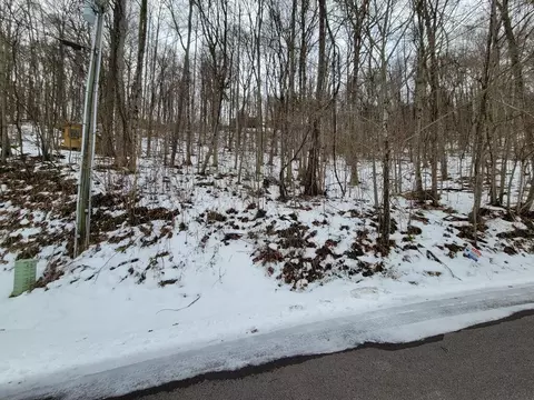 200 Village Ln, Waynesville, NC 28786