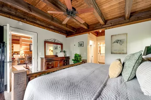 Bedroom - 246 Fiddle And A Bow Ln, Sylva, NC 28779 photo 2 of 6