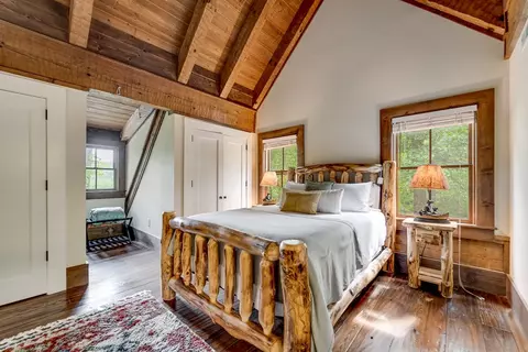 Bedroom - 246 Fiddle And A Bow Ln, Sylva, NC 28779 photo 3 of 6