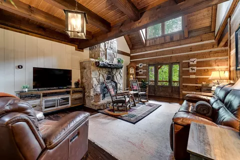 Living - 246 Fiddle And A Bow Ln, Sylva, NC 28779 photo 1 of 1