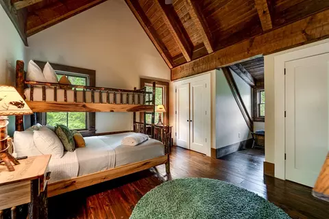 Bedroom - 246 Fiddle And A Bow Ln, Sylva, NC 28779 photo 5 of 6