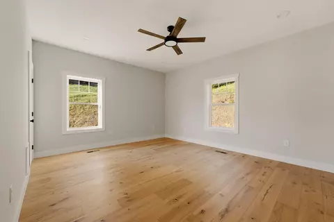 Bedroom - 431 Tahlfield, Sylva, NC 28779 photo 5 of 8