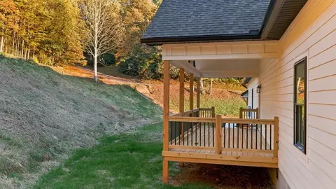 Exterior - 431 Tahlfield, Sylva, NC 28779 photo 6 of 22