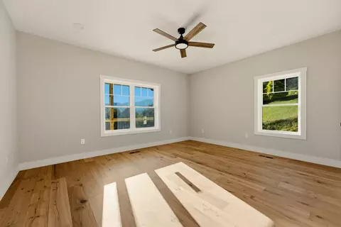 Bedroom - 431 Tahlfield, Sylva, NC 28779 photo 4 of 8