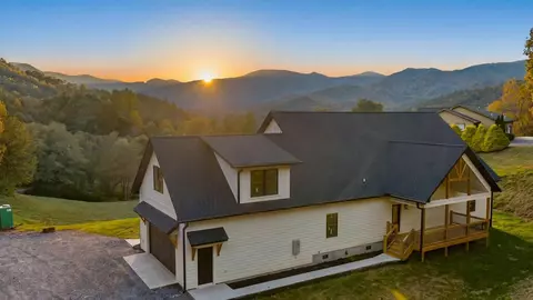 Exterior - 431 Tahlfield, Sylva, NC 28779 photo 3 of 22