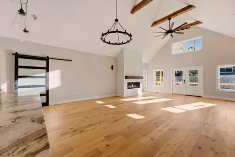 Living - 431 Tahlfield, Sylva, NC 28779 photo 4 of 5