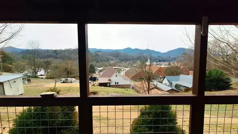 111 Pine St, Bryson City, NC 28713