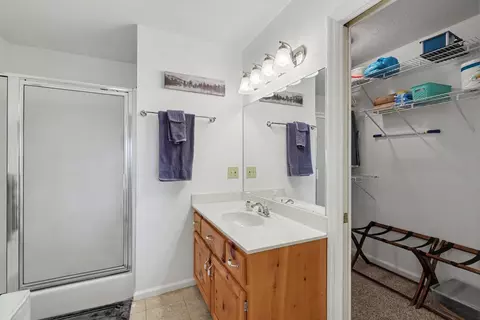 Bath - 804 Wikle Rd, Hayesville, NC 28904 photo 3 of 5