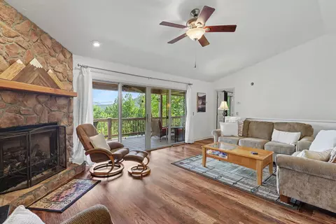 Living - 804 Wikle Rd, Hayesville, NC 28904 photo 2 of 3