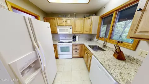Kitchen - 259 Laurel Ln, Murphy, NC 28906 photo 1 of 1