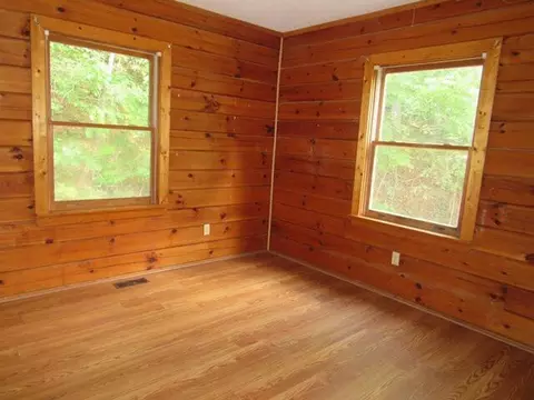 Bedroom - 85 Guy Knob, Franklin, NC 28734 photo 3 of 5