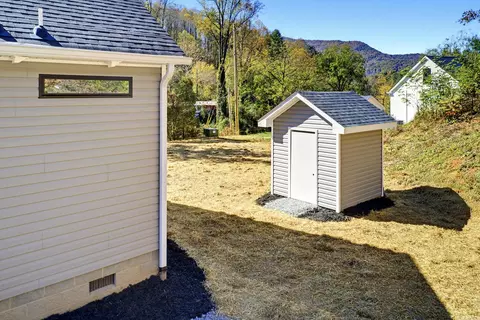Exterior - 137 Patterson Dr, Dillsboro, NC 28725 photo 8 of 11