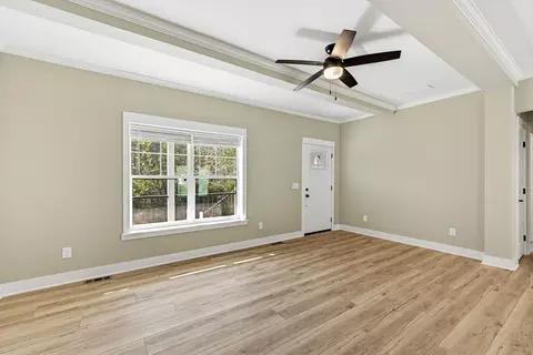 Living - 137 Patterson Dr, Dillsboro, NC 28725 photo 4 of 4