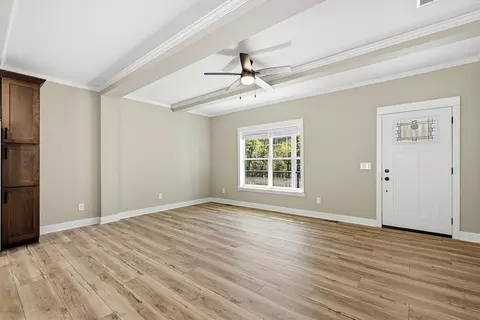 Living - 137 Patterson Dr, Dillsboro, NC 28725 photo 3 of 4