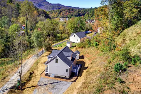 View/Area - 137 Patterson Dr, Dillsboro, NC 28725 photo 4 of 5