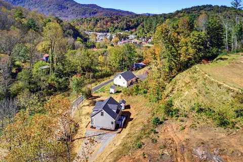 View/Area - 137 Patterson Dr, Dillsboro, NC 28725 photo 3 of 5