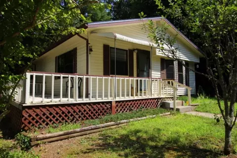 369 Suttles Rd, Franklin, NC 28734 photo 1