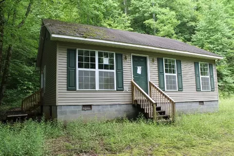 400 Marcus Cir, Tiger, GA 30576 photo 1