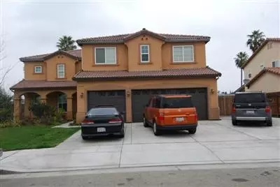 5557 E Lorena Ave, Fresno, CA 93727 photo 1