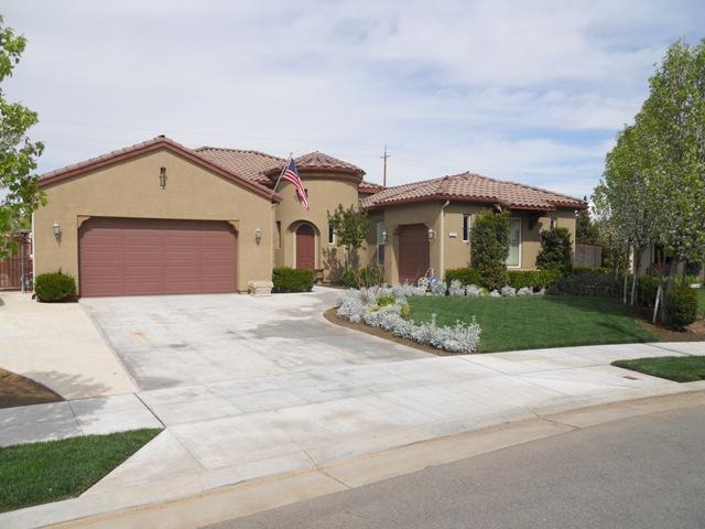 3791 Serena Ave, Clovis, CA 93619 photo 1