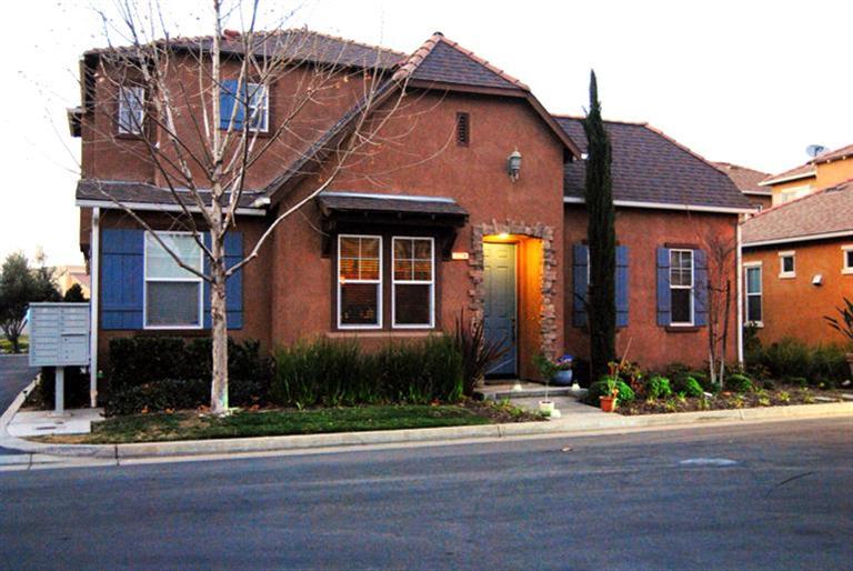 1774 N Merlan Ln, Clovis, CA 93619 photo 1