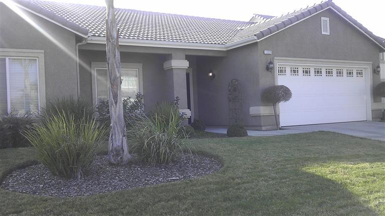 1127 W Walter Ave, Fowler, CA 93625 photo 1