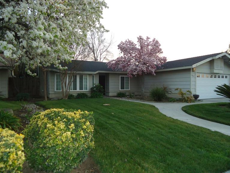1254 Burlingame Ave, Clovis, CA 93612 photo 1