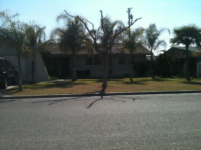 871 E Lincoln Ave, Reedley, CA 93654 photo 1