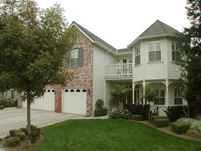 352 W Goshen Ave, Clovis, CA 93611 photo 1