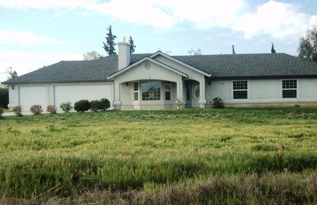 17267 Walden Dr, Madera, CA 93638 photo 1