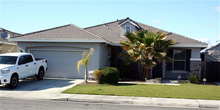959 Parkwood Ave, Madera, CA 93637 photo 1