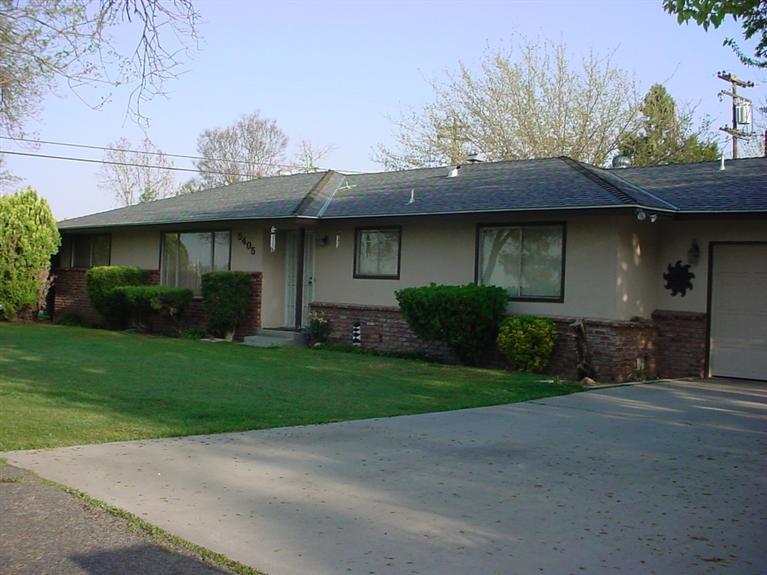 5405 E Hampton Way, Fresno, CA 93727 photo 1