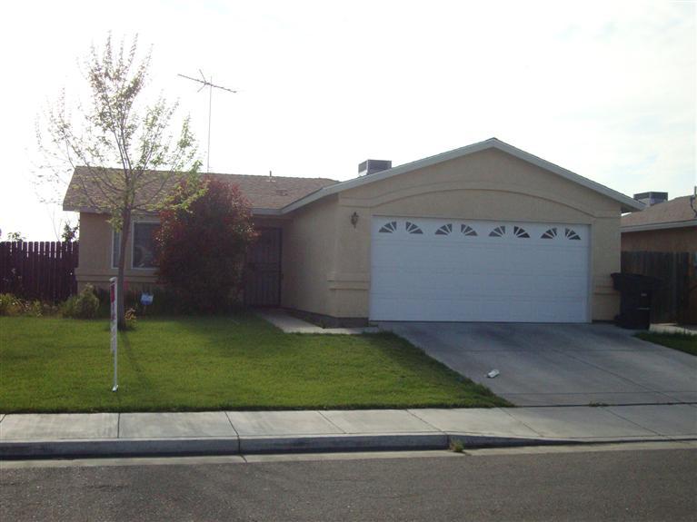 205 S Dana Ct, Planada, CA 95365 photo 1