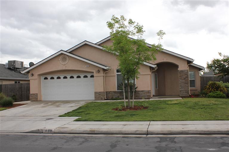 480 Cedar St, Parlier, CA 93648 photo 1