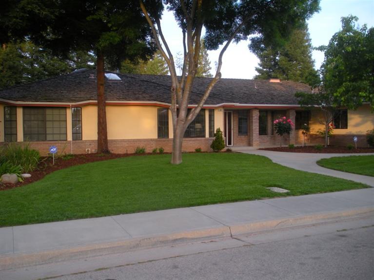 92 Post Ave, Sanger, CA 93657 photo 1