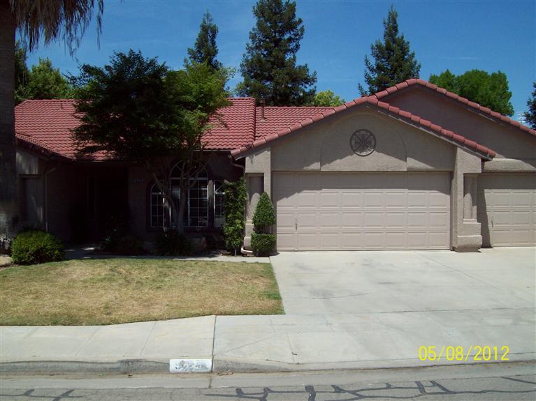 923 Oak Ave, Clovis, CA 93611 photo 1