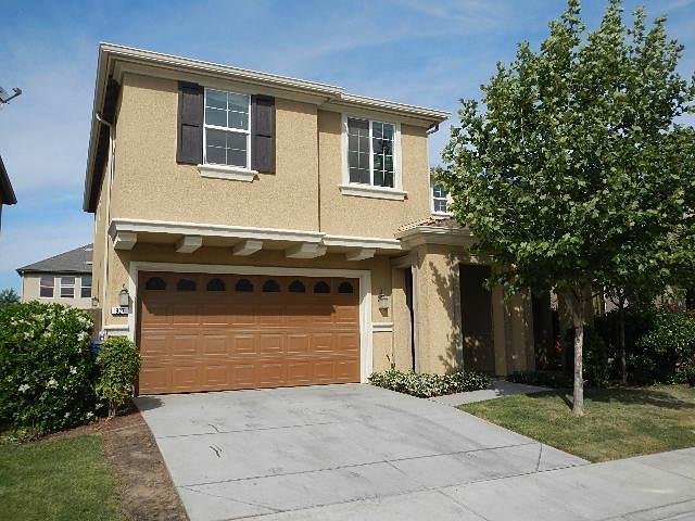 927 Papaya St, Madera, CA 93638 photo 1